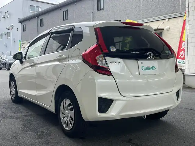 ホンダ フィット 13G Fパッケージ 愛知県 2015(平27)年 9.2万km プレミアムホワイトパール 純正インターナビ〈VXM-155VSI〉/・DVD/USB/SD/・Bluetooth/ワンセグTV/AUX/バックカメラ/ETC/スマートキー＆プッシュスタート