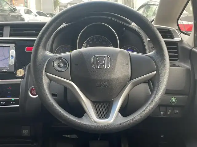 ホンダ フィット 13G Fパッケージ 愛知県 2015(平27)年 9.2万km プレミアムホワイトパール 純正インターナビ〈VXM-155VSI〉/・DVD/USB/SD/・Bluetooth/ワンセグTV/AUX/バックカメラ/ETC/スマートキー＆プッシュスタート