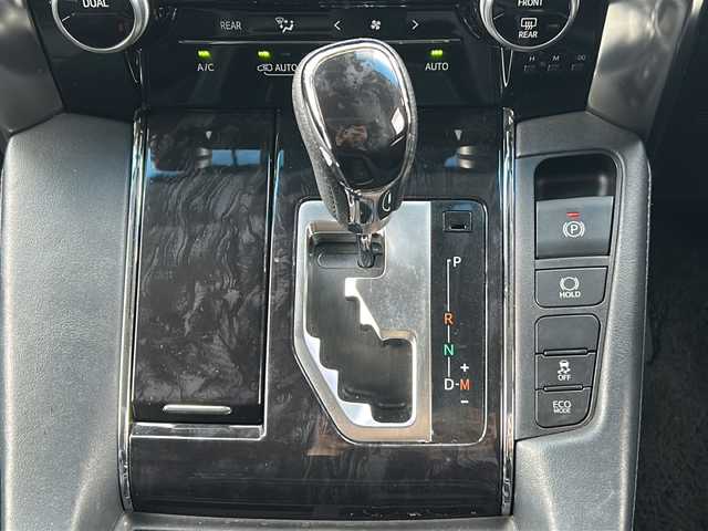 トヨタ ヴェルファイア Z Gエディション 三重県 2019(平31)年 4.9万km ブラック 純正10型ナビ /純正12.1後席モニター /サンルーフ /バックカメラ /ビルトインETC2.0 /AC100V充電 /両側パワースライドドア/ハンドルヒーター /シートエアコン/1.2列目パワーシート /メモリシート/前方ドライブレコーダー/スペアキー /レーダークルーズコントロール /レーンキープアシスト/衝突軽減ブレーキ/ウッドコンビステアリング/ステアリングスイッチ/オットマン/ウォークスルー/電子パーキング/LEDヘッドライト/オートハイビーム/オートライト/電動格納ミラー/禁煙車