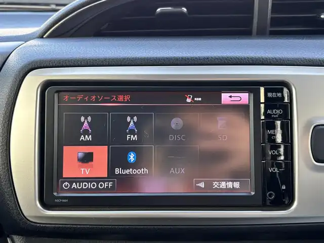 トヨタ ヴィッツ ジュエラ 熊本県 2015(平27)年 4.7万km ボルドーマイカメタリック 純正ナビ（NSCP-W64）/【ワンセグTV/CD/DVD/Bluetooth】/バックカメラ/衝突軽減装置/ETC/電動格納ミラー/純正フロアマット/純正ドアバイザー/横滑り防止/盗難防止装置/保証書/取扱説明書