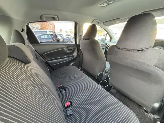 トヨタ ヴィッツ ジュエラ 熊本県 2015(平27)年 4.7万km ボルドーマイカメタリック 純正ナビ（NSCP-W64）/【ワンセグTV/CD/DVD/Bluetooth】/バックカメラ/衝突軽減装置/ETC/電動格納ミラー/純正フロアマット/純正ドアバイザー/横滑り防止/盗難防止装置/保証書/取扱説明書