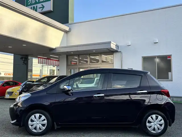 トヨタ ヴィッツ ジュエラ 熊本県 2015(平27)年 4.7万km ボルドーマイカメタリック 純正ナビ（NSCP-W64）/【ワンセグTV/CD/DVD/Bluetooth】/バックカメラ/衝突軽減装置/ETC/電動格納ミラー/純正フロアマット/純正ドアバイザー/横滑り防止/盗難防止装置/保証書/取扱説明書