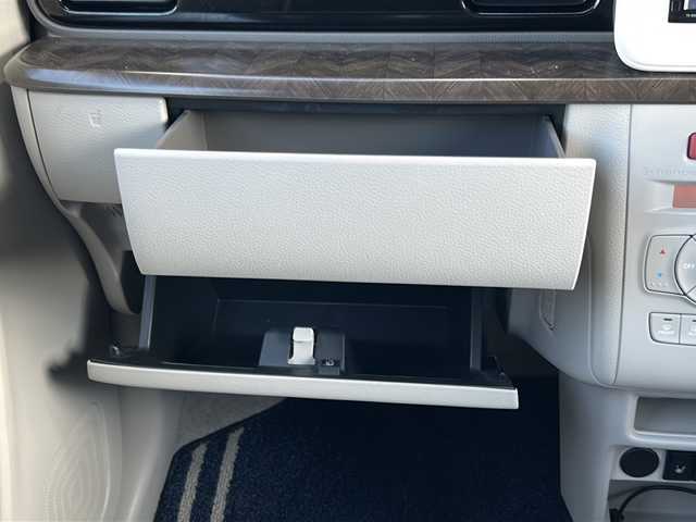 スズキ ラパン モード 静岡県 2019(令1)年 3.4万km ノクターンブルーパール ディスプレイオーディオ/FM/AM/CD/DVD/Bluetooth/USB/ipod/AUX/主要装備/・シートヒーター　/・アイドリングストップ　/・ステアリングリモコン　/・ＥＴＣ　/・オートライト　/・横滑り防止装置　/・衝突軽減システム　/・ディスプレイオーディオ　/・純正ホイールキャップ　/・スマートキー　/・プッシュスタート/・純正フロアマット