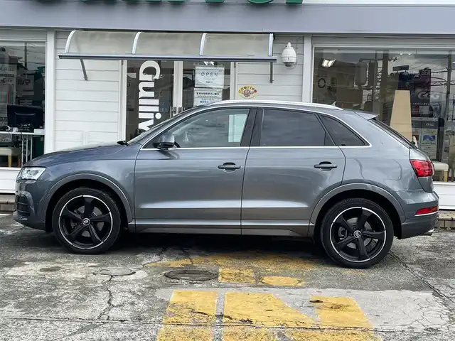 アウディ Ｑ３ 1．4 TFSI スポーツ 神奈川県 2016(平28)年 6.2万km グレー 純正HDDナビ/　（CD・DVD）/フルセグTV/バックカメラ/黒革シート/前席シートヒーター/LEDヘッドライト/パワーバックドア/コーナーセンサー/スマートキー×2/ETC/保証書/取扱説明書/H29/30/R3/R5記録簿有り