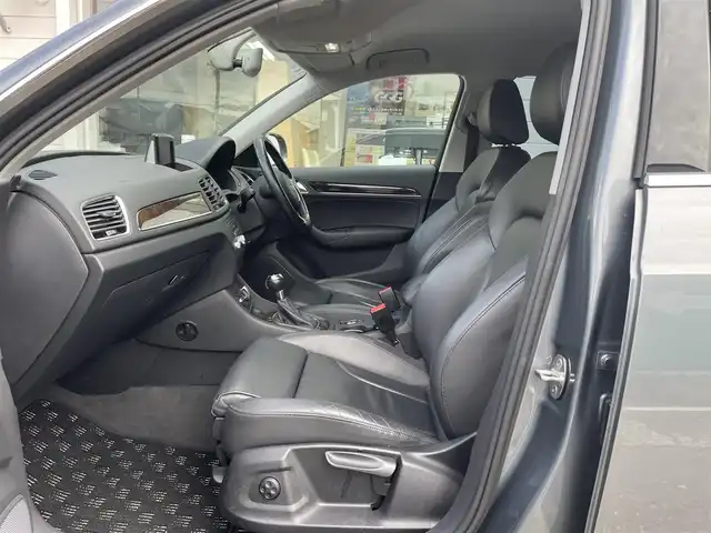 アウディ Ｑ３ 1．4 TFSI スポーツ 神奈川県 2016(平28)年 6.2万km グレー 純正HDDナビ/　（CD・DVD）/フルセグTV/バックカメラ/黒革シート/前席シートヒーター/LEDヘッドライト/パワーバックドア/コーナーセンサー/スマートキー×2/ETC/保証書/取扱説明書/H29/30/R3/R5記録簿有り