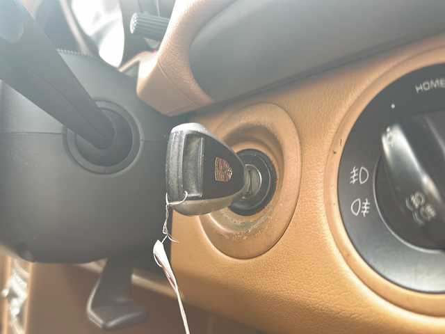 ポルシェ ボクスター 兵庫県 2006(平18)年 5.1万km 赤 オープンカー/社外ナビ/　AM/FM/CD/DVD/ワンセグTV/ビルトインETC/前方ドライブレコーダー/シートヒーター（D+N席）/純正フロアマット/アンチロック・ブレーキ・システム/純正アルミホイール（17インチ）/エアバッグ（W+サイド）/保証書/取扱説明書