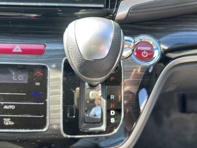 ホンダ オデッセイ ハイブリッド アブソルート ホンダセンシング 茨城県 2017(平29)年 9.2万km プレミアムヴィーナスブラックP 純正ナビ（VXM-175VFEi）/【フルセグTV/CD/DVD/Bluetooth】/バックカメラ/純正フリップダウンモニター/両側パワースライドドア/ホンダセンシング/衝突軽減ブレーキ/レーダークルーズコントロール/レーンキープアシスト/先行車発進お知らせ機能/横滑り防止装置/ECON/黒ハーフレザーシート/運転席パワーシート/純正17インチAW/オートライト/LEDヘッドライト/フォグランプ/革巻きステアリング/ステアリングスイッチ