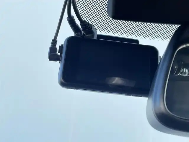 ＭＩＮＩ ＢＭＷ ミニ クーパー ブリックレーンED 東京都 2022(令4)年 0.5万km ホワイト・シルバー コンフォートアクセス/アダプティブクルーズコントロール/純正ドライブレコーダー/純正ナビ/バックカメラ/ミニドライビングモード/ドライビングアシスタントパッケージ/ETC2.0/衝突被害軽減ブレーキ/レーンキープアシスト