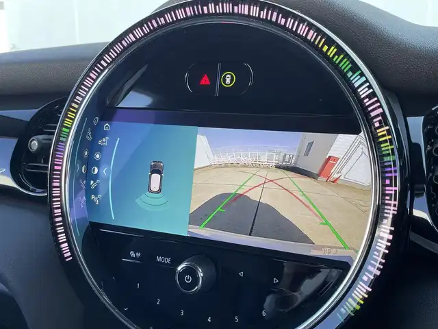 ＭＩＮＩ ＢＭＷ ミニ クーパー ブリックレーンED 東京都 2022(令4)年 0.5万km ホワイト・シルバー コンフォートアクセス/アダプティブクルーズコントロール/純正ドライブレコーダー/純正ナビ/バックカメラ/ミニドライビングモード/ドライビングアシスタントパッケージ/ETC2.0/衝突被害軽減ブレーキ/レーンキープアシスト