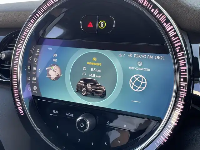 ＭＩＮＩ ＢＭＷ ミニ クーパー ブリックレーンED 東京都 2022(令4)年 0.5万km ホワイト・シルバー コンフォートアクセス/アダプティブクルーズコントロール/純正ドライブレコーダー/純正ナビ/バックカメラ/ミニドライビングモード/ドライビングアシスタントパッケージ/ETC2.0/衝突被害軽減ブレーキ/レーンキープアシスト