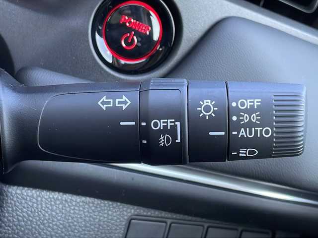 ホンダ ヴェゼル ハイブリッド e:HEV Z 山口県 2025(令7)年 0.1千km クリスタルブラックパール 登録済未使用車/純正メーカーナビ/・Bluetooth接続/・フルセグTV/・apple car play/・android auto/・AM/FM/・USB入力端子/・C端子入力/・バックカメラ/ビルトインETC2.0/Honda SENSING/・衝突軽減ブレーキ/・踏み間違い衝突軽減システム/・急アクセル抑制機能/・路外逸脱抑制機能/・歩行者事故低減ステアリング/・渋滞追従機能付アダプティブクルーズコントロール/・車線維持支援システム/・トラフィックジャムアシスト/・先行車発進お知らせ機能/・標識認識機能/・フロントワイドビューカメラ/・アダプティブドライビングビーム/パドルシフト/パワーバックドア/ワイヤレス充電/ダウンヒルアシストコントロール/スマートキー/プッシュスタート/スペアキー1本/電子パーキング/ハーフレザーシート/シートヒーター/ハンドルヒーター/ウィンカーミラー/純正LED/純正18インチアルミホイール/保証書/取り扱い説明書