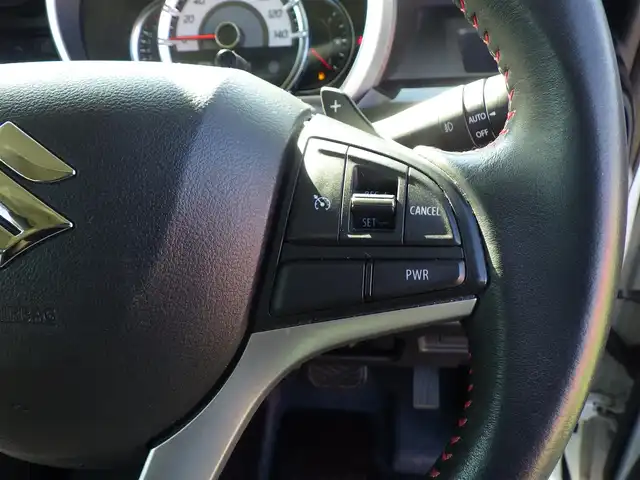 スズキ スペーシア カスタム HYBRID XS ターボ 千葉県 2019(平31)年 5.5万km ピュアホワイトP レーダーブレーキサポート/アイドリングストップ/クルーズコントロール/ヘッドアップディスプレイ/両側パワースライドドア/社外SDナビ/地デジTV/【DVD/CD再生機能　Bluetooth接続】/全方位モニター/ドライブレコーダー（前後撮影）/革巻きステアリング/パドルシフト/ETC/LEDヘッドライト/フォグライト/ウインカーミラー/リアコーナーセンサー/純正15インチアルミホイル/サイド/カーテンエアバッグ/携帯リモコン