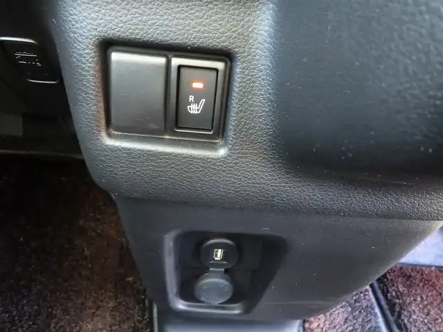 スズキ スペーシア カスタム HYBRID XS ターボ 千葉県 2019(平31)年 5.5万km ピュアホワイトP レーダーブレーキサポート/アイドリングストップ/クルーズコントロール/ヘッドアップディスプレイ/両側パワースライドドア/社外SDナビ/地デジTV/【DVD/CD再生機能　Bluetooth接続】/全方位モニター/ドライブレコーダー（前後撮影）/革巻きステアリング/パドルシフト/ETC/LEDヘッドライト/フォグライト/ウインカーミラー/リアコーナーセンサー/純正15インチアルミホイル/サイド/カーテンエアバッグ/携帯リモコン