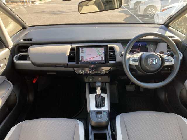 ホンダ フィット e:HEVクロスター 佐賀県 2020(令2)年 4.2万km クリスタルブラックパール Gathers8インチナビ/バックカメラ/衝突被害軽減ブレーキ/路線逸脱警報/コーナーセンサー/アダプティブクルーズコントロール/電動パーキングブレーキ/オートブレーキホールド/ドライブレコーダー/ETC/プッシュスタート/スマートキー/ステアリングリモコン/LEDヘッドライト/フォグライト/純正アルミホイール