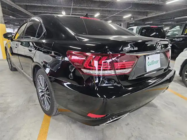 レクサス ＬＳ 600h バージョンC Iパック 宮崎県 2012(平24)年 6.3万km ブラック 4WD/衝突回避支援型プリクラシステム/純正ナビ/フルセグTV/バックカメラ/ビルトインETC/レーダークルーズコントロール/クリアランスソナー/前後プリクラッシュセーフティシステム/レーンキーピングアシスト/ブラインドスポットモニター/ステアリング連動LEDヘッドランプ/LEDフロントフォグランプ/本木製/革巻きコンビステアリング/ステアリングヒーター/ブラウンセミアニリン革シート/前席パワーシート/前席コンフォータブルエアシート/助手席オットマン/純正19インチFスポーツAW/スマートエントリー/スタートシステム/禁煙車