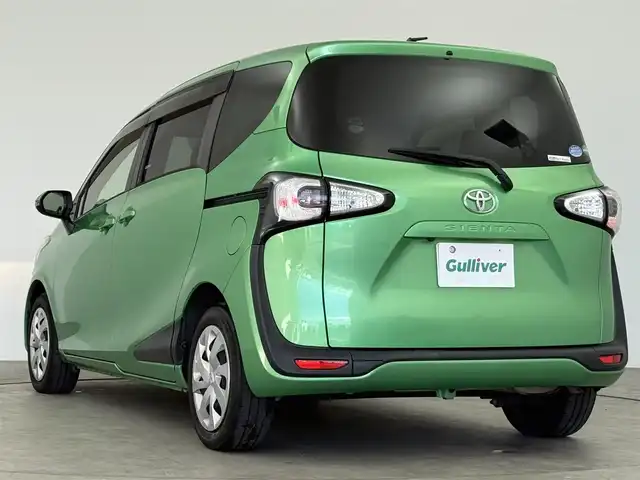 トヨタ シエンタ X 愛知県 2018(平30)年 12万km グリーンマイカM 純正7インチナビ/CD・DVD再生/Bluetooth/TV/バックカメラ/片側パワースライドドア/ステアスイッチ/ドアバイザー/横滑り防止/アイドリングストップ/純正フロアマット/電格ミラー/プッシュスタート/スマートキー