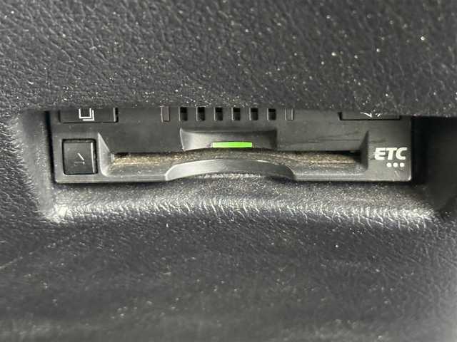 トヨタ シエンタ X 愛知県 2018(平30)年 12万km グリーンマイカM 純正7インチナビ/CD・DVD再生/Bluetooth/TV/バックカメラ/片側パワースライドドア/ステアスイッチ/ドアバイザー/横滑り防止/アイドリングストップ/純正フロアマット/電格ミラー/プッシュスタート/スマートキー