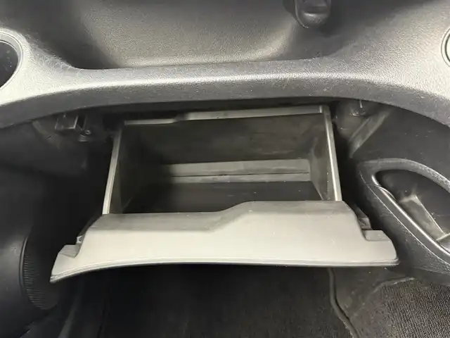 トヨタ シエンタ X 愛知県 2018(平30)年 12万km グリーンマイカM 純正7インチナビ/CD・DVD再生/Bluetooth/TV/バックカメラ/片側パワースライドドア/ステアスイッチ/ドアバイザー/横滑り防止/アイドリングストップ/純正フロアマット/電格ミラー/プッシュスタート/スマートキー