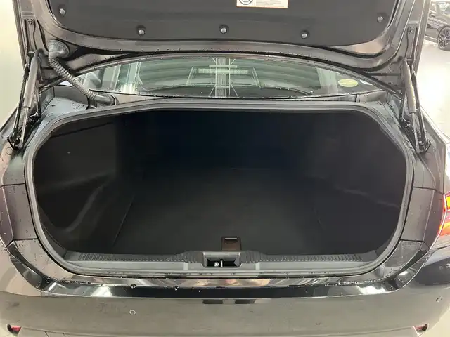 トヨタ クラウン ハイブリッド S エレガンススタイル 兵庫県 2019(令1)年 7.9万km プレシャスブラックパール 特別仕様車/ハーフレザーシート/純正18インチAW/ハイパークロームメッキメタリック塗装/トヨタセーフティセンス/ACC　LKA　BSM　RCTA/衝突軽減ブレーキ/純正ナビ/バックカメラ/ETC/パワーシート/シートヒーター/プッシュスタート/スマートキー/純正フロアマット