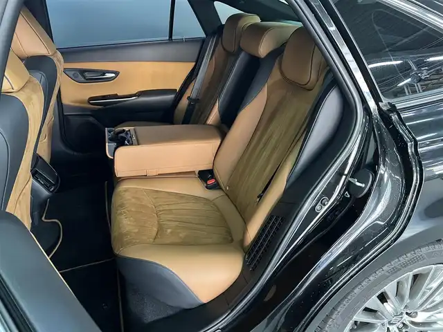 トヨタ クラウン ハイブリッド S エレガンススタイル 兵庫県 2019(令1)年 7.9万km プレシャスブラックパール 特別仕様車/ハーフレザーシート/純正18インチAW/ハイパークロームメッキメタリック塗装/トヨタセーフティセンス/ACC　LKA　BSM　RCTA/衝突軽減ブレーキ/純正ナビ/バックカメラ/ETC/パワーシート/シートヒーター/プッシュスタート/スマートキー/純正フロアマット