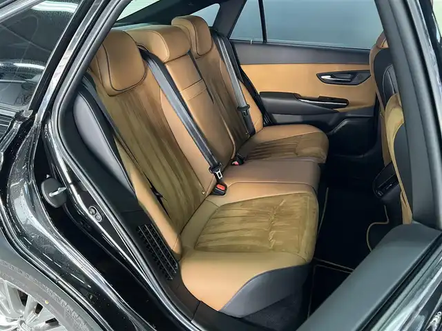 トヨタ クラウン ハイブリッド S エレガンススタイル 兵庫県 2019(令1)年 7.9万km プレシャスブラックパール 特別仕様車/ハーフレザーシート/純正18インチAW/ハイパークロームメッキメタリック塗装/トヨタセーフティセンス/ACC　LKA　BSM　RCTA/衝突軽減ブレーキ/純正ナビ/バックカメラ/ETC/パワーシート/シートヒーター/プッシュスタート/スマートキー/純正フロアマット