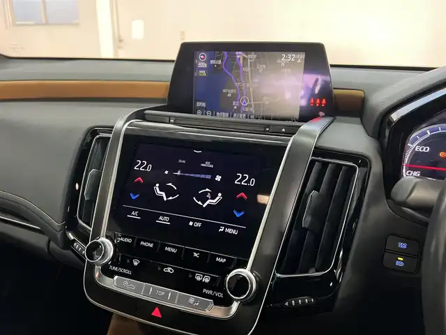 トヨタ クラウン ハイブリッド S エレガンススタイル 兵庫県 2019(令1)年 7.9万km プレシャスブラックパール 特別仕様車/ハーフレザーシート/純正18インチAW/ハイパークロームメッキメタリック塗装/トヨタセーフティセンス/ACC　LKA　BSM　RCTA/衝突軽減ブレーキ/純正ナビ/バックカメラ/ETC/パワーシート/シートヒーター/プッシュスタート/スマートキー/純正フロアマット