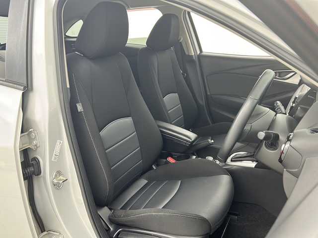 マツダ ＣＸ－３ XD 宮城県 2017(平29)年 5.4万km セラミックM 禁煙車/純正エンジンスターター/i-ACTIVSENSE/・トラクションコントロールシステム/・アイ・ストップ/・スマートブレーキサポート/マツダコネクトナビ/・BT.CD.DVD.USB.AUX/フルセグTV/バックカメラ/ビルトインETC/ドライブレコーダー(F)/革巻ステアリング/ステアリングスイッチ/プッシュスタート/スマートキー×2/純正フロアマッド/純正18インチアルミホイール/社外17インチアルミホイール(積込み)/【225/55/17 冬 残5mm】/LEDヘッドライト/リアフォグランプ/横滑り防止機能