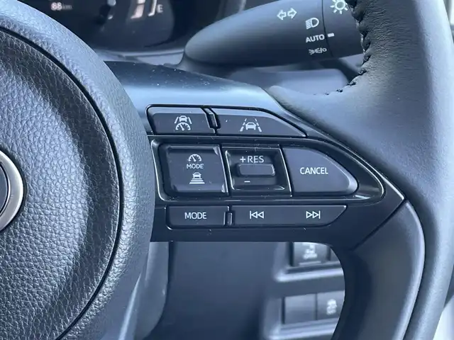 トヨタ シエンタ ハイブリッド Z 東京都 2025(令7)年 0.2万km プラチナホワイトパールマイカ ワンオーナー　/純正ディスプレィオーディオ　/・BluetoothAudio/・AppleCarPlay/AnddroidAuto/リアサーキュレーター　/アラウンドビューモニター　/両側パワースライドドア　/電動パーキングブレーキ　/ブラインドスポットモニター /セーフティ-センス　/（衝突回避支援パッケージ）/・プリクラシュセーフティ/・レーンディパーチャーアラート/・レーントレーンシングアシスト/・レーダークルーズコントロール/・アダプティブクルーズコントロール/・ロードサインアシスト/前方ドライブレコーダー/プッシュエンジンスタート/Wエアバック＆ABS/LEDライト