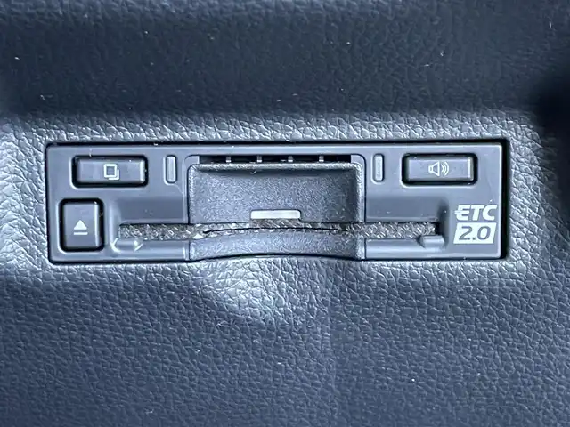 トヨタ シエンタ ハイブリッド Z 東京都 2025(令7)年 0.2万km プラチナホワイトパールマイカ ワンオーナー　/純正ディスプレィオーディオ　/・BluetoothAudio/・AppleCarPlay/AnddroidAuto/リアサーキュレーター　/アラウンドビューモニター　/両側パワースライドドア　/電動パーキングブレーキ　/ブラインドスポットモニター /セーフティ-センス　/（衝突回避支援パッケージ）/・プリクラシュセーフティ/・レーンディパーチャーアラート/・レーントレーンシングアシスト/・レーダークルーズコントロール/・アダプティブクルーズコントロール/・ロードサインアシスト/前方ドライブレコーダー/プッシュエンジンスタート/Wエアバック＆ABS/LEDライト