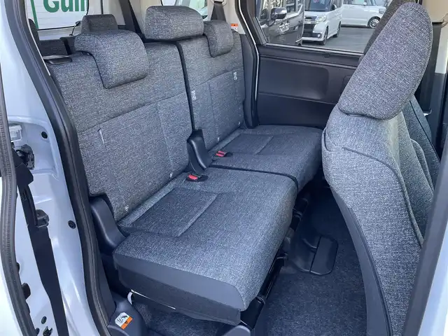 トヨタ シエンタ ハイブリッド Z 東京都 2025(令7)年 0.2万km プラチナホワイトパールマイカ ワンオーナー　/純正ディスプレィオーディオ　/・BluetoothAudio/・AppleCarPlay/AnddroidAuto/リアサーキュレーター　/アラウンドビューモニター　/両側パワースライドドア　/電動パーキングブレーキ　/ブラインドスポットモニター /セーフティ-センス　/（衝突回避支援パッケージ）/・プリクラシュセーフティ/・レーンディパーチャーアラート/・レーントレーンシングアシスト/・レーダークルーズコントロール/・アダプティブクルーズコントロール/・ロードサインアシスト/前方ドライブレコーダー/プッシュエンジンスタート/Wエアバック＆ABS/LEDライト