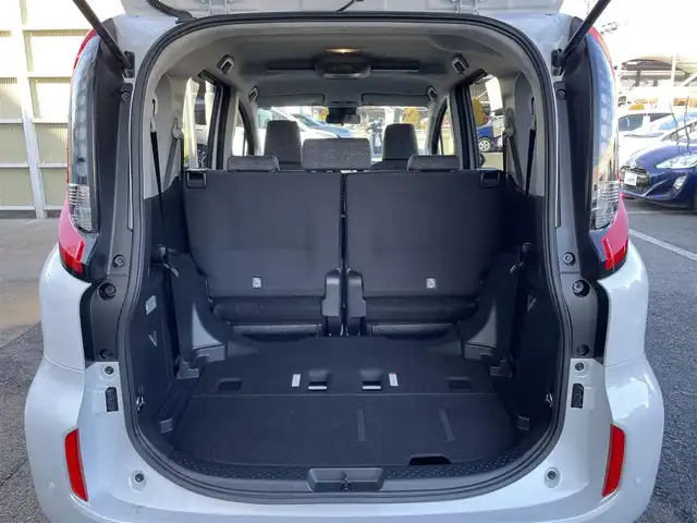 トヨタ シエンタ ハイブリッド Z 東京都 2025(令7)年 0.2万km プラチナホワイトパールマイカ ワンオーナー　/純正ディスプレィオーディオ　/・BluetoothAudio/・AppleCarPlay/AnddroidAuto/リアサーキュレーター　/アラウンドビューモニター　/両側パワースライドドア　/電動パーキングブレーキ　/ブラインドスポットモニター /セーフティ-センス　/（衝突回避支援パッケージ）/・プリクラシュセーフティ/・レーンディパーチャーアラート/・レーントレーンシングアシスト/・レーダークルーズコントロール/・アダプティブクルーズコントロール/・ロードサインアシスト/前方ドライブレコーダー/プッシュエンジンスタート/Wエアバック＆ABS/LEDライト