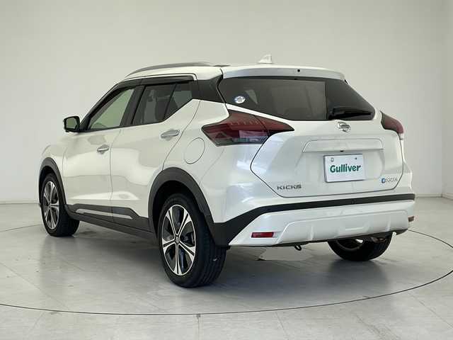 日産 キックス X ツートーンインテリアED 千葉県 2021(令3)年 2.9万km ブリリアントホワイトパール プロパイロット/エマージェンシーブレーキ/アラウンドビューモニター/純正9インチナビ/フルセグTV/LEDヘッドライト/レザーシート/シートヒーター/ETC/デジタルインナーミラー/ハンドルヒーター/ドライブレコーダー/保証書/取扱説明書