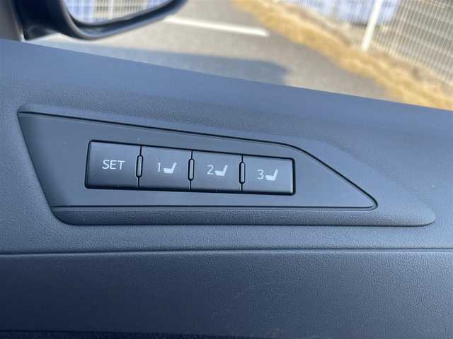 トヨタ アルファード S Cパッケージ 千葉県 2018(平30)年 6.1万km ブラック サンルーフ/ALPINE 11インチナビ/(CD/DVD/BT/フルセグTV)/ALPINE フリップダウンモニター/両側パワースライドドア/ハンズフリーオートスライドドア/パワーバックドア/トヨタセーフティセンス/・プリクラッシュセーフティ/・車線逸脱警報/・レーダークルーズコントロール/・ハイビームアシスト/LEDオートヘッドライト/フォグランプ/純正18インチAW/レザーシート/シートヒーター/エアシート/パワーシート/メモリーシート/ステアリングヒーター/電子パーキングブレーキ/オートホールドスイッチ/プッシュスタート/スマートキー×2/ETC/ドライブレコーダー/取扱説明書/保証書