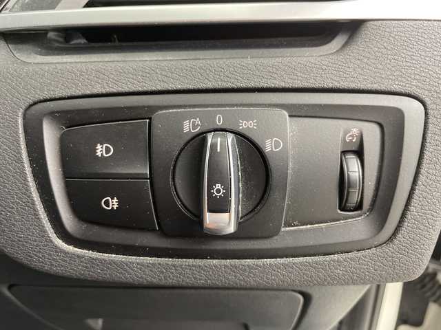 ＢＭＷ Ｘ１ xDrive 20i 道央・札幌 2015(平27)年 2.9万km 白 ・４WD/ターボ/・純正メーカーナビ/・DVD.CD.Bluetooth/・バックカメラ/・パワーバックドア/・ハーフレザーシート/・LEDライト/フォグランプ/・クルーズコントロール/・ETC/・