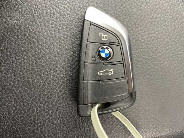 ＢＭＷ Ｘ１ xDrive 20i 道央・札幌 2015(平27)年 2.9万km 白 ・４WD/ターボ/・純正メーカーナビ/・DVD.CD.Bluetooth/・バックカメラ/・パワーバックドア/・ハーフレザーシート/・LEDライト/フォグランプ/・クルーズコントロール/・ETC/・