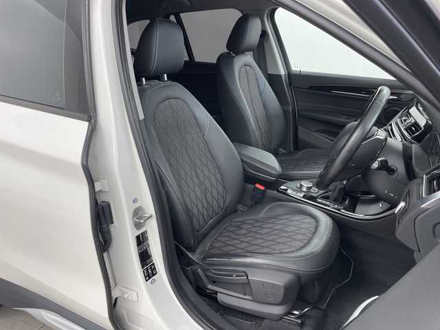 ＢＭＷ Ｘ１ xDrive 20i 道央・札幌 2015(平27)年 2.9万km 白 ・４WD/ターボ/・純正メーカーナビ/・DVD.CD.Bluetooth/・バックカメラ/・パワーバックドア/・ハーフレザーシート/・LEDライト/フォグランプ/・クルーズコントロール/・ETC/・