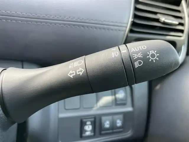 日産 セレナ ハイウェイスター V 千葉県 2021(令3)年 1.2万km ブリリアントホワイトパール 衝突軽減ブレーキ/全方位カメラ/後席モニター/両側パワースライドドア/純正１０インチＳＤナビ/レーダークルーズコントロール/ＬＥＤヘッドライト/オートライト/コーナーセンサー/ＥＴＣ