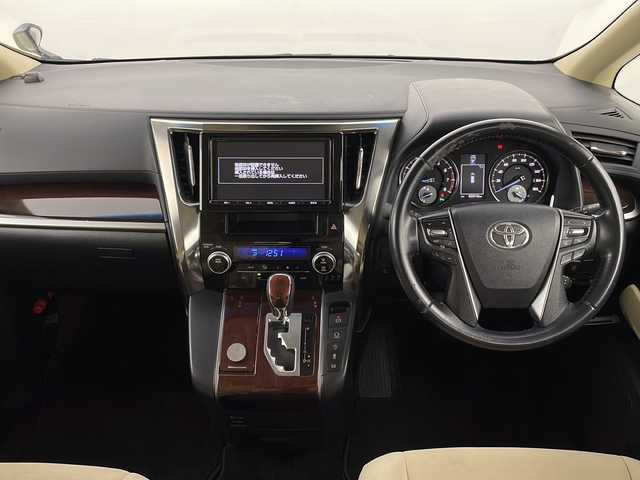 トヨタ アルファード X 新潟県 2017(平29)年 6.1万km グレイッシュブルーマイカメタリック 4WD/衝突被害軽減ブレーキ/純正フリップダウンモニター/純正9インチSDナビ/　　CD/DVD/AM/FM/フルセグ/BT/バックモニター/両側パワースライドドア/レーダークルーズコントロール/LEDオートライト/前席シートヒーター/純正16インチアルミホイール付/アイドリングストップ/ステアリングスイッチ/前後ドライブレコーダー/スマートキー/ETC2.0