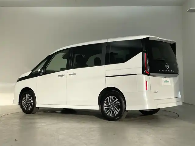 日産 セレナ ハイウェイスター V 埼玉県 2025(令7)年 0.1万km未満 プリズムホワイト 登録済未使用車　純正１２．３インチナビ　アラウンドビューモニター　ＢＳＩ　プロパイロット　デジタルインナーミラー　両側パワースライドドア　ビルトインＥＴＣ２．０　ワイヤレス充電　パドルシフト　ＬＥＤライト　地デジＴＶ