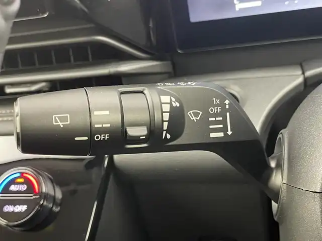 日産 セレナ ハイウェイスター V 埼玉県 2025(令7)年 0.1万km未満 プリズムホワイト 登録済未使用車　純正１２．３インチナビ　アラウンドビューモニター　ＢＳＩ　プロパイロット　デジタルインナーミラー　両側パワースライドドア　ビルトインＥＴＣ２．０　ワイヤレス充電　パドルシフト　ＬＥＤライト　地デジＴＶ