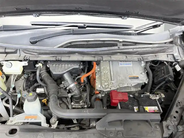 日産 セレナ e-パワー オーテック セーフティPKG 大阪府 2020(令2)年 4.1万km ダイヤモンドブラック 禁煙車/純正10インチナビ/(CD/DVD/フルセグ/Bluetooth)/アラウンドビューモニター/純正フリップダウンモニター/プロパイロット/両側電動/前後ドラレコ/インテリジェントパーキングアシスト/コーナーセンサー/BSM/LEDヘッドライト/オートライト/スマートキー/スペアキー/プッシュスタート