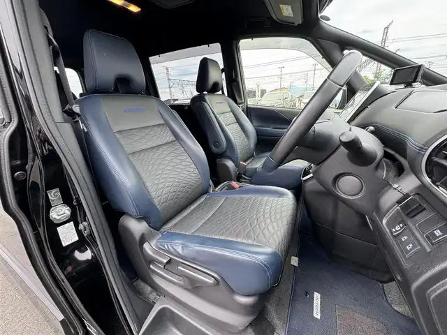 日産 セレナ e-パワー オーテック セーフティPKG 大阪府 2020(令2)年 4.1万km ダイヤモンドブラック 禁煙車/純正10インチナビ/(CD/DVD/フルセグ/Bluetooth)/アラウンドビューモニター/純正フリップダウンモニター/プロパイロット/両側電動/前後ドラレコ/インテリジェントパーキングアシスト/コーナーセンサー/BSM/LEDヘッドライト/オートライト/スマートキー/スペアキー/プッシュスタート
