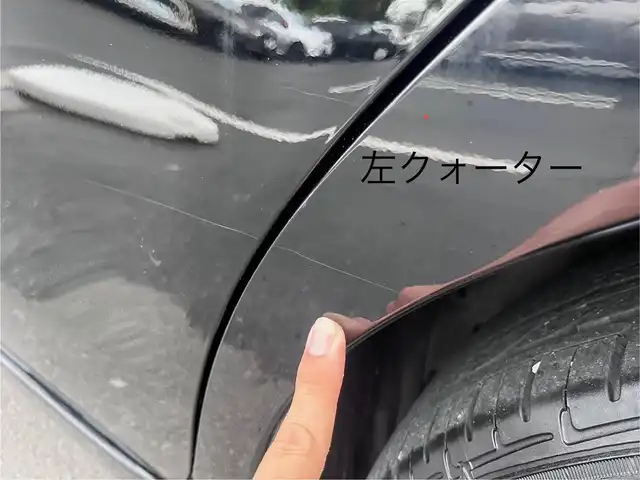トヨタ プリウス α G 三重県 2012(平24)年 6.1万km ブラック 純正ナビ（Bluetooth/地デジTV/CD/DVD/AM/FM/SD）/バックカメラ/ビルトインETC/クルーズコントロール/LEDヘッドランプ/オートライト/ステアリングスイッチ/ドアバイザー/後席スライド機能/シートリフター（運転席）/オーバーヘッドコンソール/ポップアップ式ヘッドランプクリーナー/植毛ピラーガーニッシュ/シルバー加飾付革巻きステアリングホイール/アクア縦基調柄入ファブリックシート/スマートエントリー/スタートシステム（前席/バックドア）/スペアキー