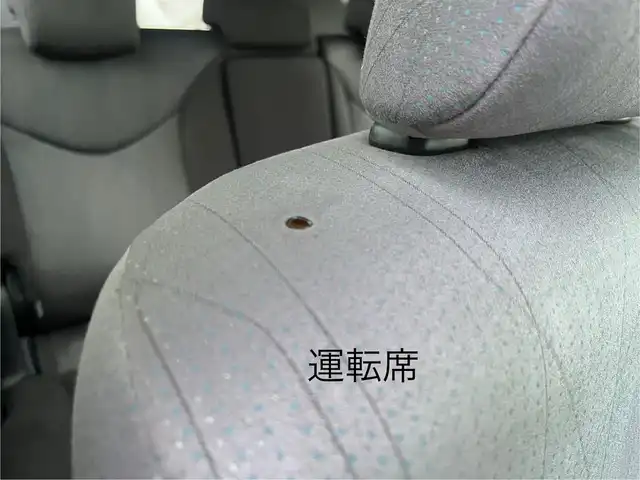 トヨタ プリウス α G 三重県 2012(平24)年 6.1万km ブラック 純正ナビ（Bluetooth/地デジTV/CD/DVD/AM/FM/SD）/バックカメラ/ビルトインETC/クルーズコントロール/LEDヘッドランプ/オートライト/ステアリングスイッチ/ドアバイザー/後席スライド機能/シートリフター（運転席）/オーバーヘッドコンソール/ポップアップ式ヘッドランプクリーナー/植毛ピラーガーニッシュ/シルバー加飾付革巻きステアリングホイール/アクア縦基調柄入ファブリックシート/スマートエントリー/スタートシステム（前席/バックドア）/スペアキー