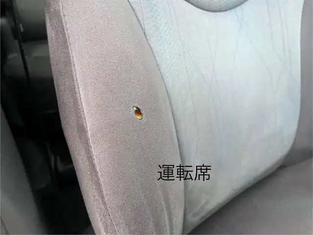トヨタ プリウス α G 三重県 2012(平24)年 6.1万km ブラック 純正ナビ（Bluetooth/地デジTV/CD/DVD/AM/FM/SD）/バックカメラ/ビルトインETC/クルーズコントロール/LEDヘッドランプ/オートライト/ステアリングスイッチ/ドアバイザー/後席スライド機能/シートリフター（運転席）/オーバーヘッドコンソール/ポップアップ式ヘッドランプクリーナー/植毛ピラーガーニッシュ/シルバー加飾付革巻きステアリングホイール/アクア縦基調柄入ファブリックシート/スマートエントリー/スタートシステム（前席/バックドア）/スペアキー