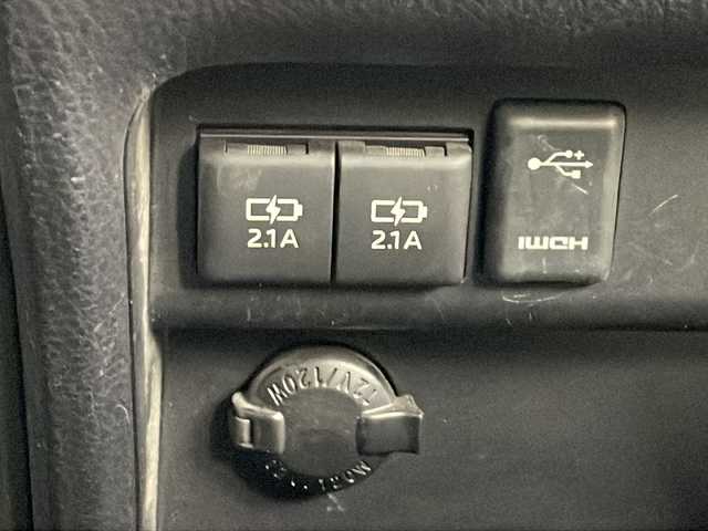 トヨタ ヴォクシー ZS 煌 鹿児島県 2018(平30)年 7.2万km ホワイトパールクリスタルシャイン Toyota Safety Sense/純正10型ナビ/Bluetooth HDMI DVD/フルセグTV/バックカメラ/純正12.1型フリップダウンモニター/両側電動スライドドア/クルーズコントロール/前方ドライブレコーダー/ビルトインETC2.0/レーンキープアシスト /プリクラッシュセーフティ/前後コーナーセンサー/LEDヘッドライト/フォグライト /オートライトコントロール/オートハイビーム /社外17インチアルミホイール/純正フロアマット/スマートキー/エンジンプッシュスタート/保証書
