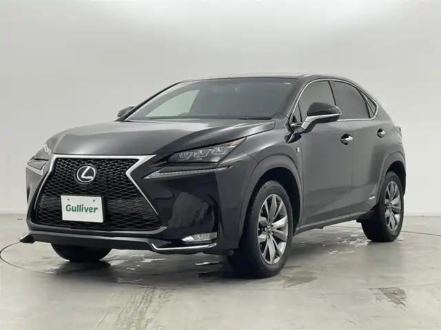 レクサス ＮＸ 300h Fスポーツ 群馬県 2015(平27)年 9.8万km スターライトブラックガラスフレーク ムーンルーフ/三眼LEDヘッドライト/・オートマチックハイビーム/クリアランスソナー/バックソナー/パワーバックドア/――――――――――――――――/純正7インチナビ/（フルセグTV/BT/CD/DVD/USB/SD/AUX）/バックカメラ/ビルトインETC/社外前後ドライブレコーダー/クルーズコントロール/ステアリングヒーター/D/N席シートヒーター/シートベンチレーション/D/N席パワーシート/D席メモリーパワーシート/パドルシフト/プッシュスタート/純正18インチアルミホイール