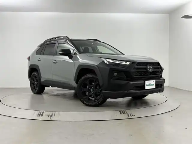 トヨタ ＲＡＶ４ HV アドベンチャー オフロードPKGⅡ 埼玉県 2023(令5)年 2万km 緑Ⅱ ワンオーナー/純正10.5型コネクティッドナビ/バックガイドモニター/自動防眩ミラー/レーダークルーズコントロール//エアシート/シートヒーター/ステアリングヒーター/ビルドインＥＴＣ２．０/アティチュードブラックマイカ×アーバンカーキ　２ZF