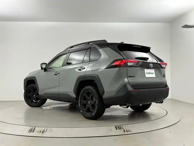 トヨタ ＲＡＶ４ HV アドベンチャー オフロードPKGⅡ 埼玉県 2023(令5)年 2万km 緑Ⅱ ワンオーナー/純正10.5型コネクティッドナビ/バックガイドモニター/自動防眩ミラー/レーダークルーズコントロール//エアシート/シートヒーター/ステアリングヒーター/ビルドインＥＴＣ２．０/アティチュードブラックマイカ×アーバンカーキ　２ZF