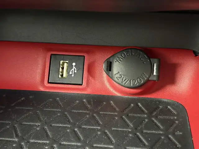 トヨタ ＲＡＶ４ HV アドベンチャー オフロードPKGⅡ 埼玉県 2023(令5)年 2万km 緑Ⅱ ワンオーナー/純正10.5型コネクティッドナビ/バックガイドモニター/自動防眩ミラー/レーダークルーズコントロール//エアシート/シートヒーター/ステアリングヒーター/ビルドインＥＴＣ２．０/アティチュードブラックマイカ×アーバンカーキ　２ZF